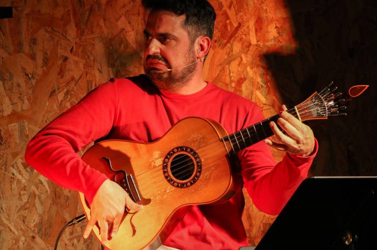 'Muito Riso, Muito Siso'