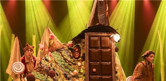 HANSEL E GRETEL: A CASINHA DE CHOCOLATE POR JANGADA TEATRO