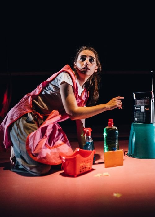 TEATRO - Monólogo de uma Mulher Chamada Maria com a sua Patroa