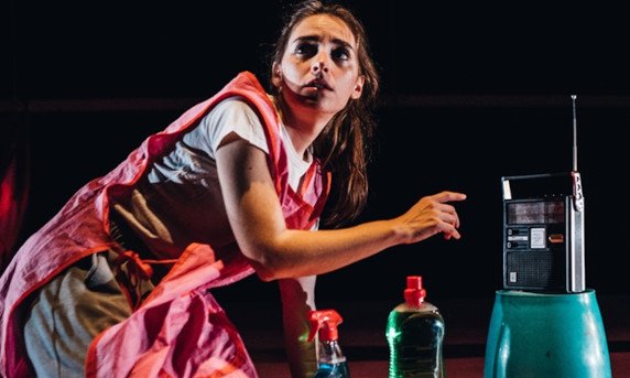 Monólogo de uma Mulher chamada Maria com a sua Patroa