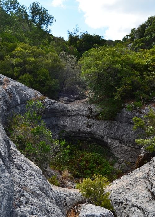 Caminhada pelas Marmitas de Gigante e Lapiás