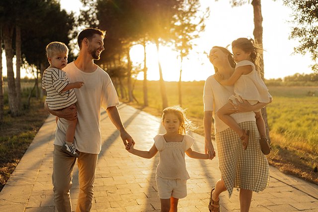 Parentalidade Positiva: Estratégias Práticas para Famílias