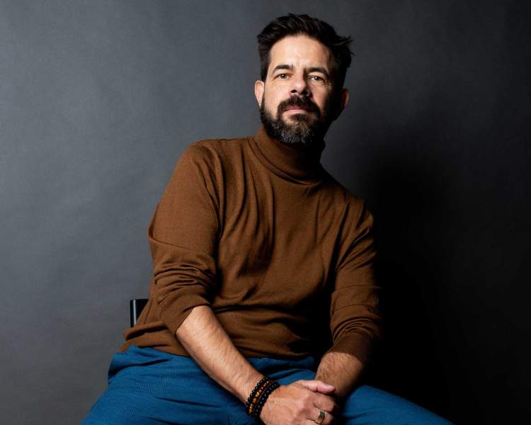JP Coimbra apresenta REVEALING