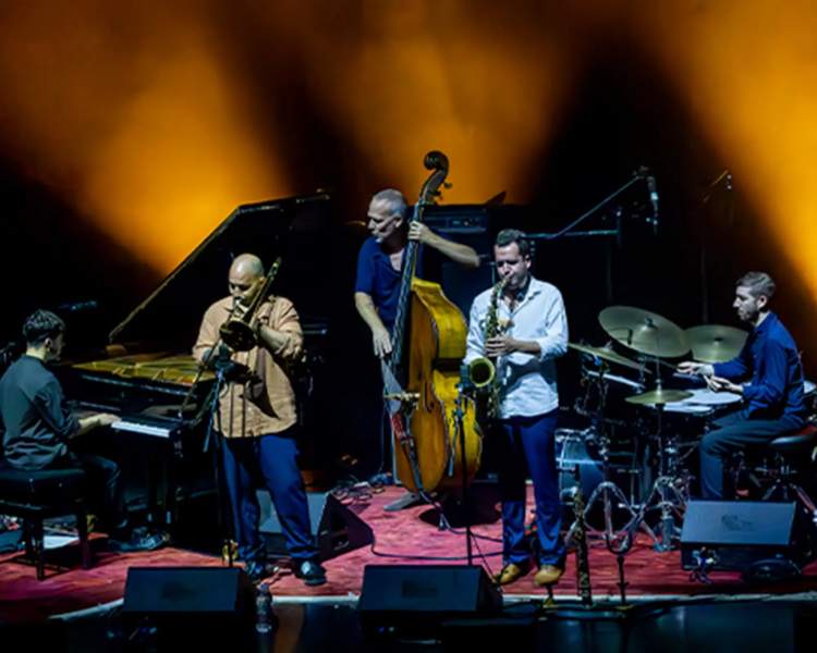 Avishai Cohen Quinteto