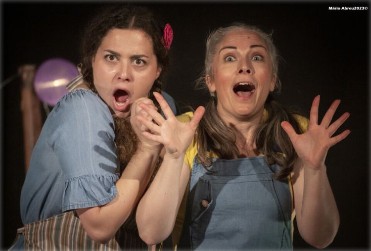 Varazim Teatro - 1 Planeta & 4 Mãos | (Portugal)