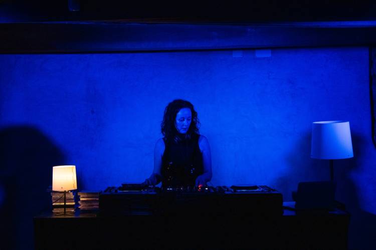 Matinée - Tracy Vandal