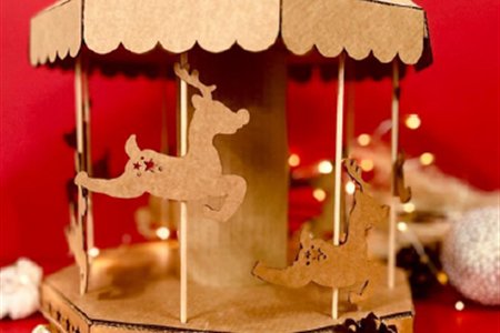 OFICINA | Em família… na biblioteca - “Workshop Construções 3D em cartão - Versão Natal”