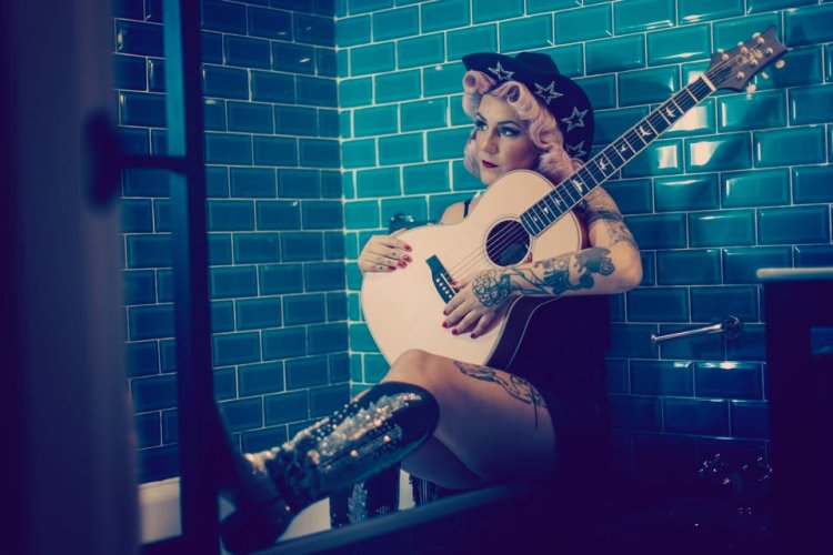 Angela Hoodoo en La Alquitara