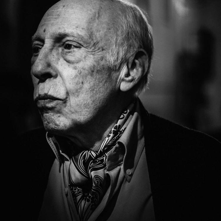 Poemar 'Conheço-me as Fronteiras, Quero o Resto' — A Poesia de Helder Macedo