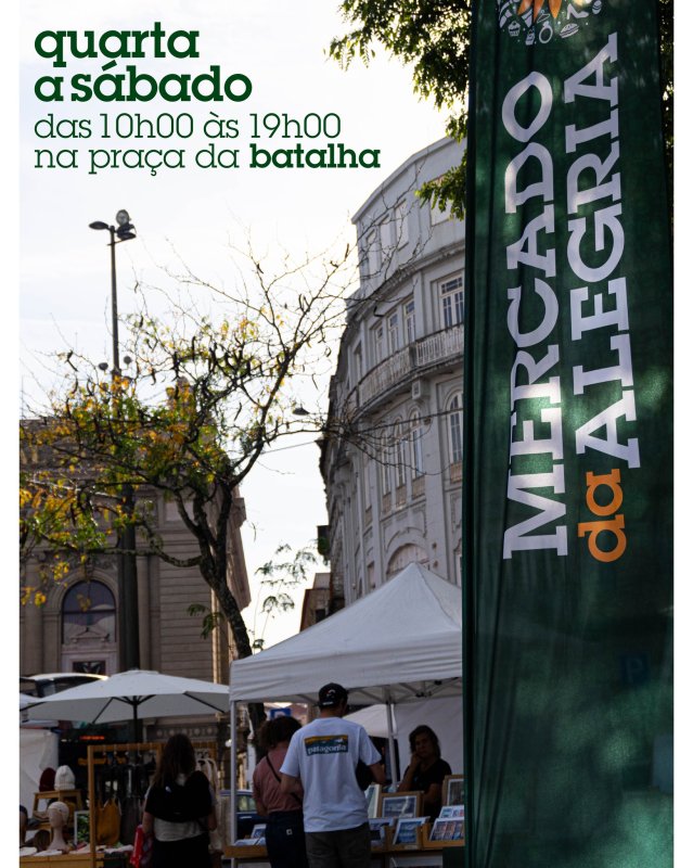 Mercado da Alegria na Praça da Batalha