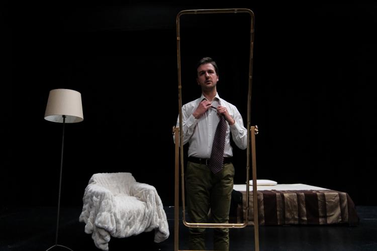 Teatro-Música: 'Pensar é estar doente dos olhos', 'Construção' e 'Para onde vamos?'