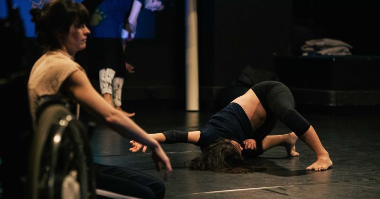 Acesso negado? - Pessoas com deficiência e Surdas no ensino artístico superior