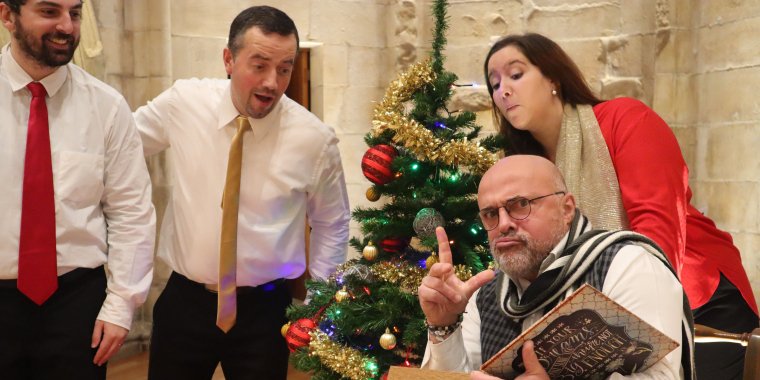 Um Conto de Natal Cantado |  Espetáculo concerto por MonsLuna Ensemble