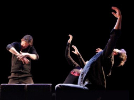 NOITE DE IMPROVISO TEATRAL