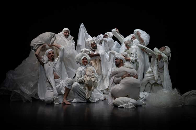 Lia Rodrigues - Borda