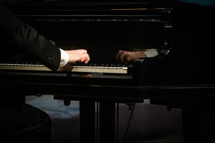 CONCERTOS COMENTADOS — ANTÓNIO CARNEIRO, O LEGADO VISUAL DE UM MESTRE