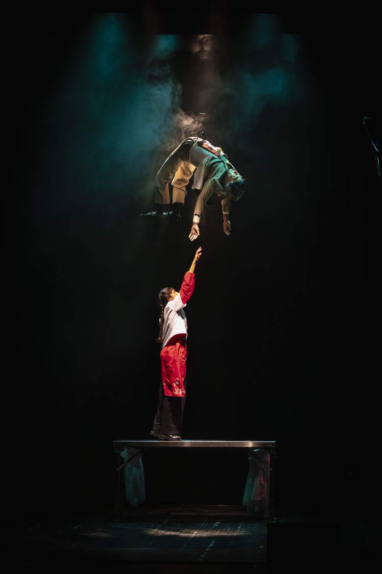 Dois Dias Para Além Do Tempo