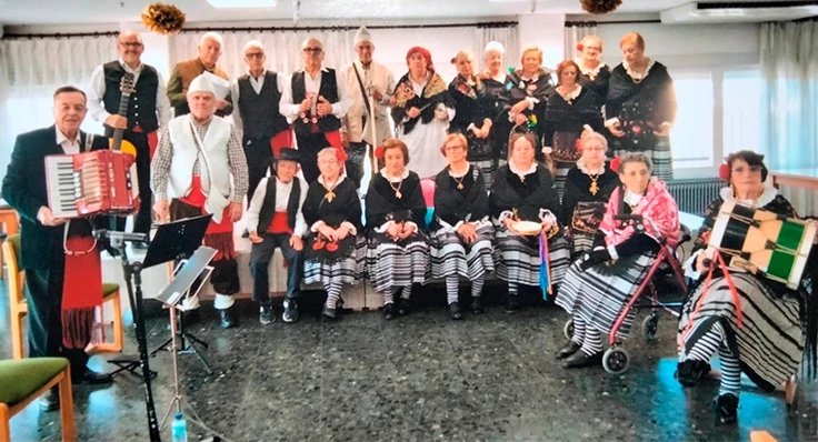 Actuación del Coro de Mayores de San Andrés y Campomayor - OSCEC