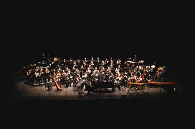 [MÚSICA] Viagens | FILARMÓNICA UNIÃO TAVEIRENSE + PAULO GASPAR