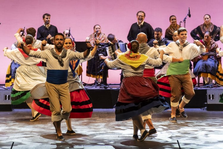 Coros y Danzas de Badajoz