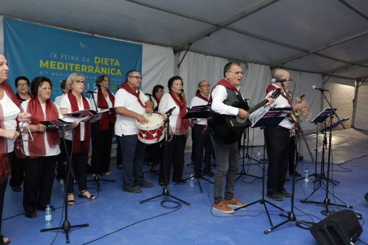 Natal no Mercado -Projeto de Cantares Lado a Lado