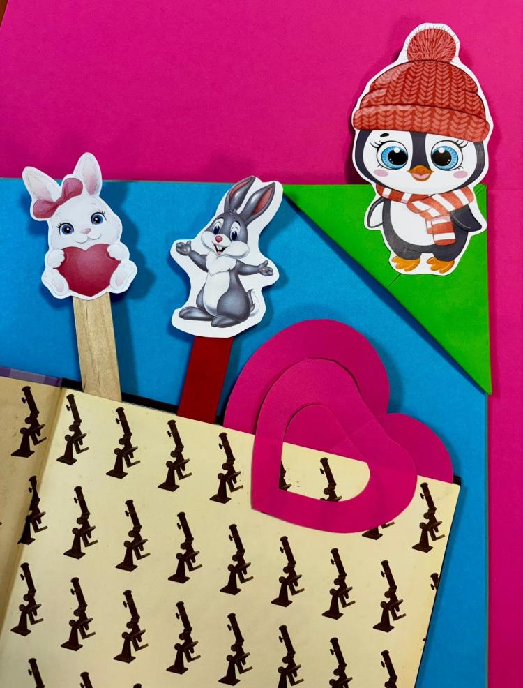 Atelier de Construção de Marcadores de Livros