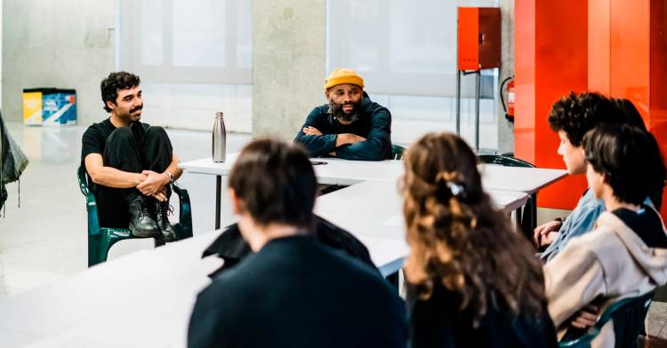 Três Tempos com xullaji e Tiago Sampaio