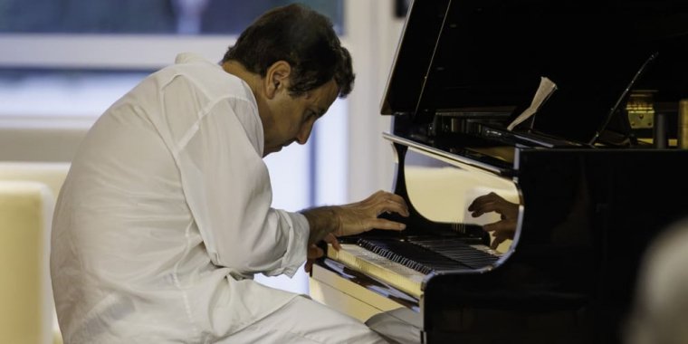 Recital de piano e saxofone: um encontro de sons e emoções