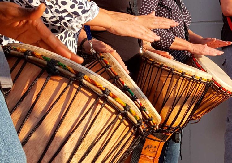 Oficina de Ritmo e Percussão, pelo CEA