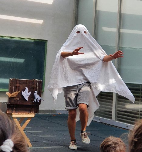 Contos na lareira – Iván Davila