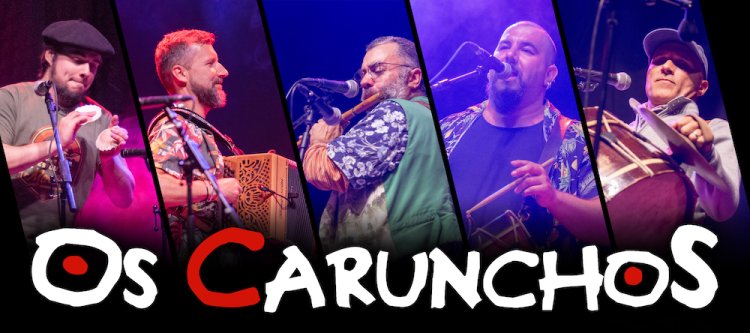 UNHA GORXA CHEA DE PAXAROS – OS CARUNCHOS