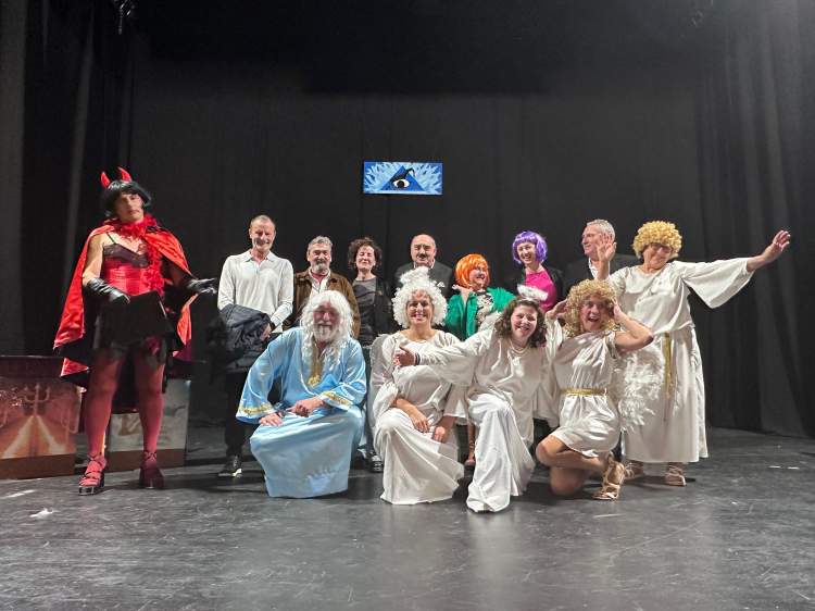 COMEDIA BIFIDA - GRUPO DE TEATRO AMADOR DA A.C.C. TERRA DE OUTES