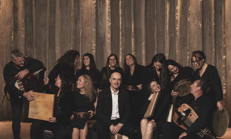 Axúdame a sentir - Xabier Díaz & Adufeiras de Salitre