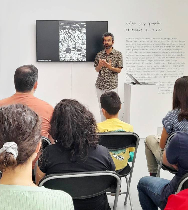 Desenhar do Escuro

                Masterclass