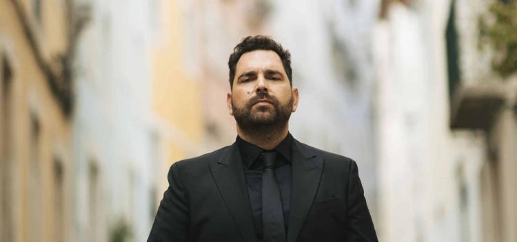 Marco Rodrigues canta Carlos do Carmo