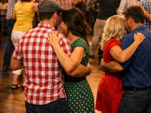 TARDES DE CONVÍVIO – BAILE