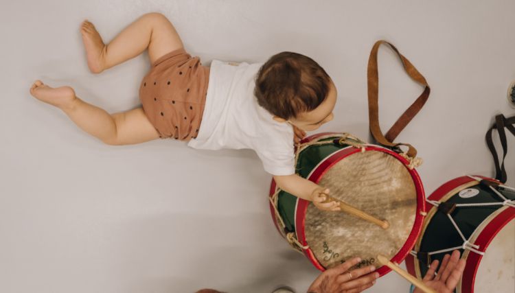 Nota a nota: música, expressão e movimento”, por Laura Ferreira