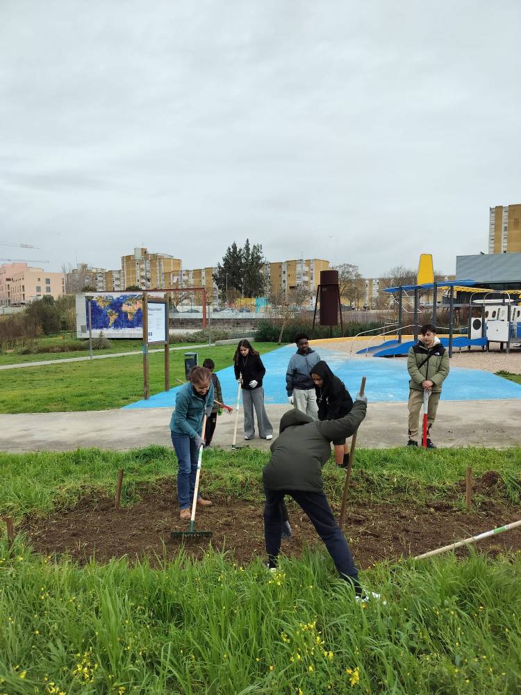 Workshop Promoção da biodiversidade: Construção de abrigos para insetos