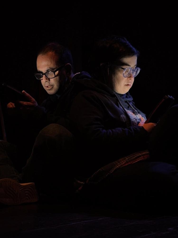 Teatro: 'Conetados e Sozinhos', pelo Grupo de Teatro Cercisiago