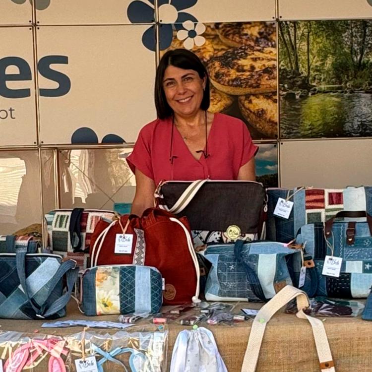 Bordar e criar: o teu alfineteiro em tecido