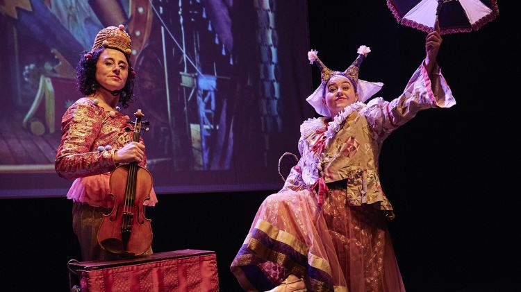 Hipnótica Circo Teatro | Las embotelladoras de sueños