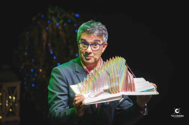 Os Brincadores | 'De pequenino se lê o destino'