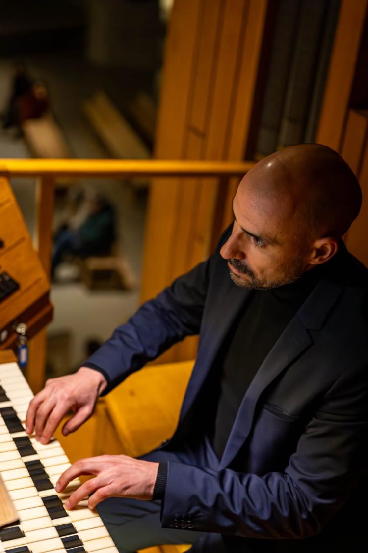 ENTRE REGISTOS E PALAVRAS (1600–1650) CICLO DE CONCERTOS COMENTADOS - FIOB