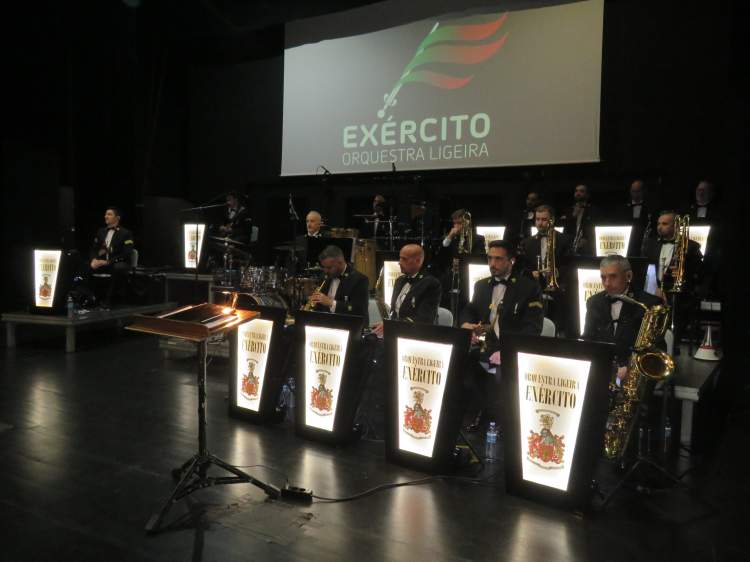 CONCERTO PELA ORQUESTRA LIGEIRA DO EXÉRCITO
