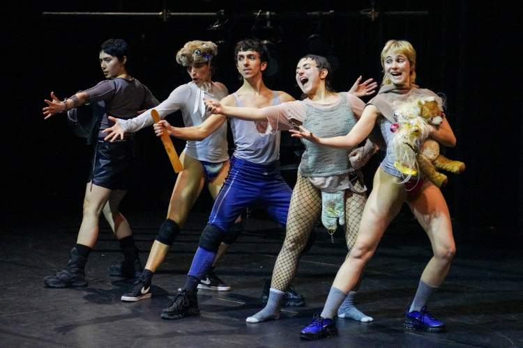 Ana Rita Xavier, Daniel Conant, Madison Pomarico, Andy Pomarico, Jonas Friedlich, Maurícia Barreira Neves, Belisa Branças - Tender Riot