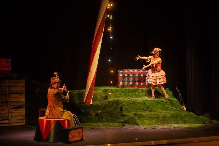 Teatro: A la Gloria con Gloria Fuertes