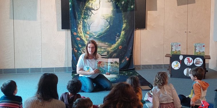 Galho de Histórias: Tradição oral e sabedoria popular para crianças