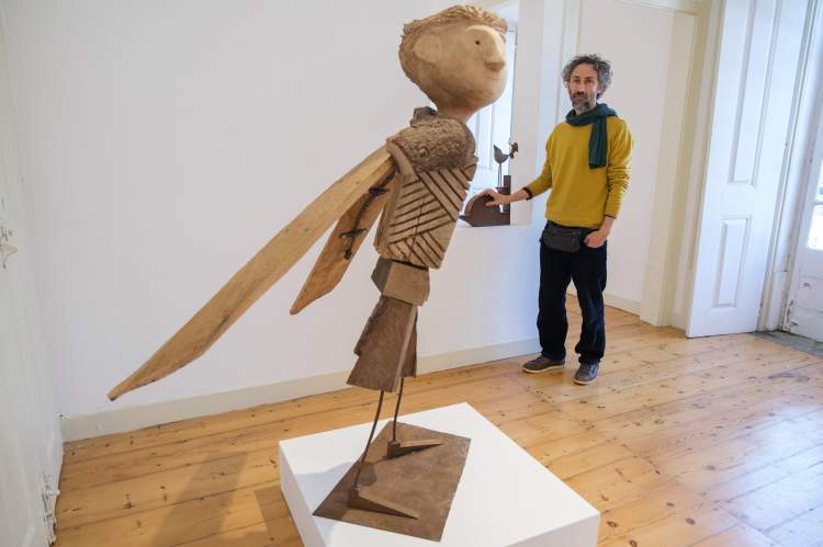 Visita guiada à exposição Quando for grande quero ser um pássaro