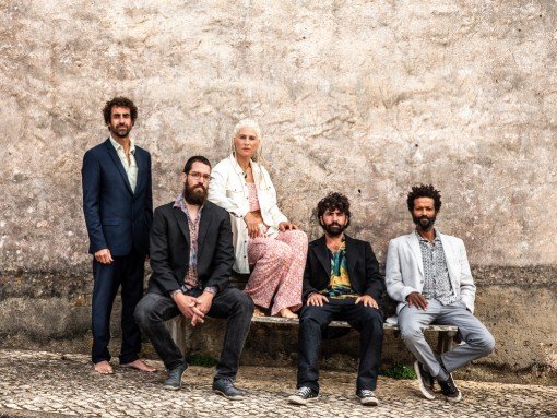 CONCERTOS EM CADEIA #11 | Abanda & Naomi and the Falcons