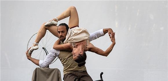 TIME TO LOOP – DUO KAOS (ITÁLIA / GUATEMALA)